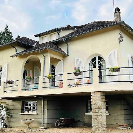 Gite De La Petite Fourmy Saint-Sulpice-les-Feuilles Екстериор снимка