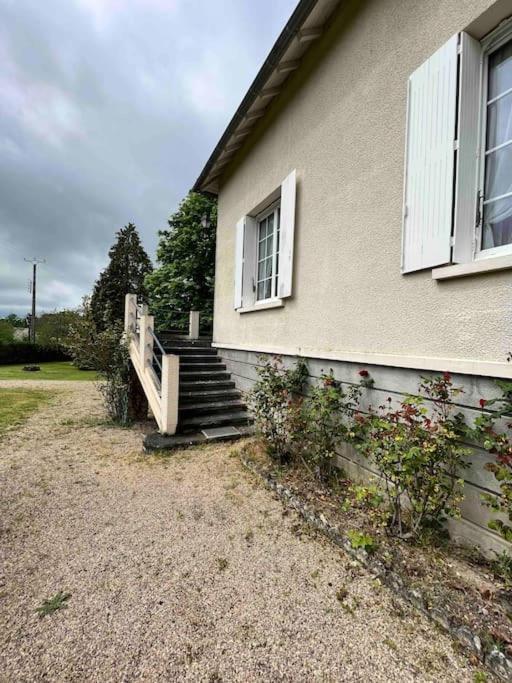 Gite De La Petite Fourmy Saint-Sulpice-les-Feuilles Екстериор снимка